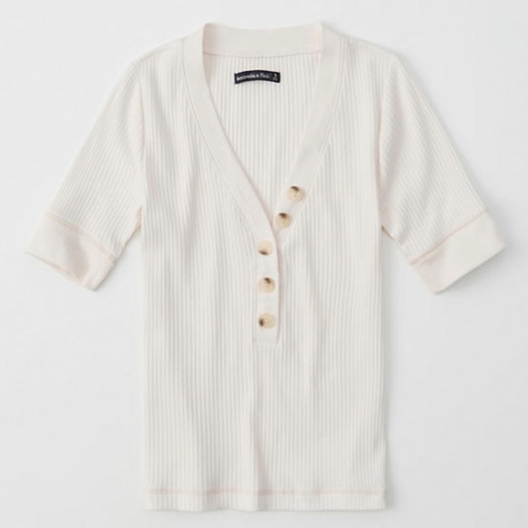 SOLD • Off White 3/4 Sleeve Henley - Picture 4 of 6